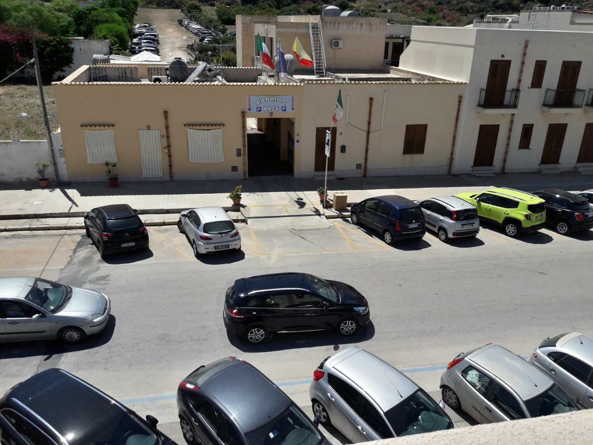 Morfino Vacanze Apartments San Vito Lo Capo Exteriör bild